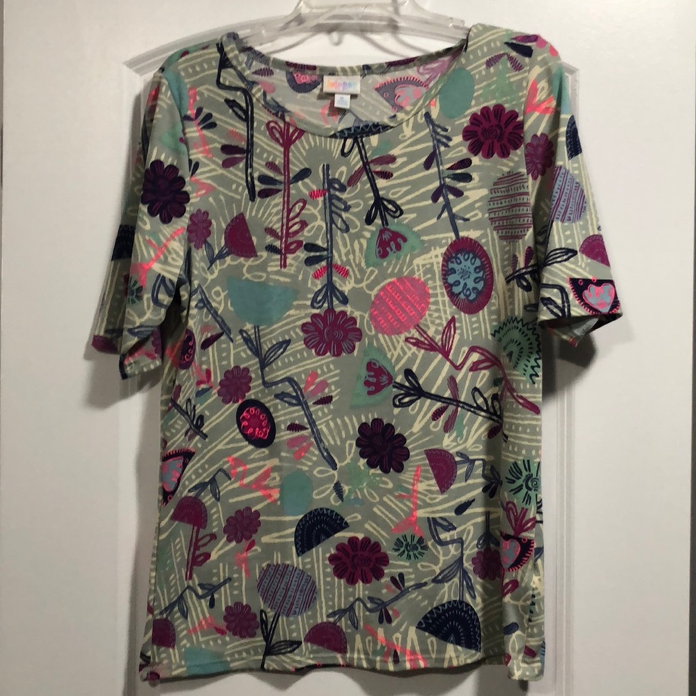 LuLaRoe Gigi Top